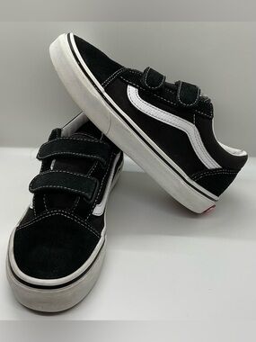 Vans Kids Old Skool V sneakers in Black/White Double hook/loop Sz 3Y